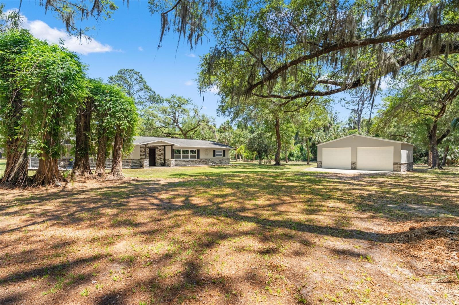 Single Family Residence em CRYSTAL RIVER, FL - Daniel Dourado