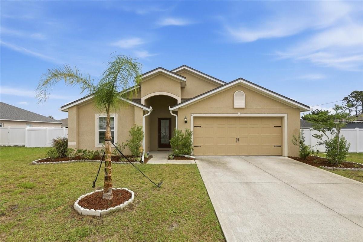 Single Family Residence in PALM COAST, FL - Daniel Dourado