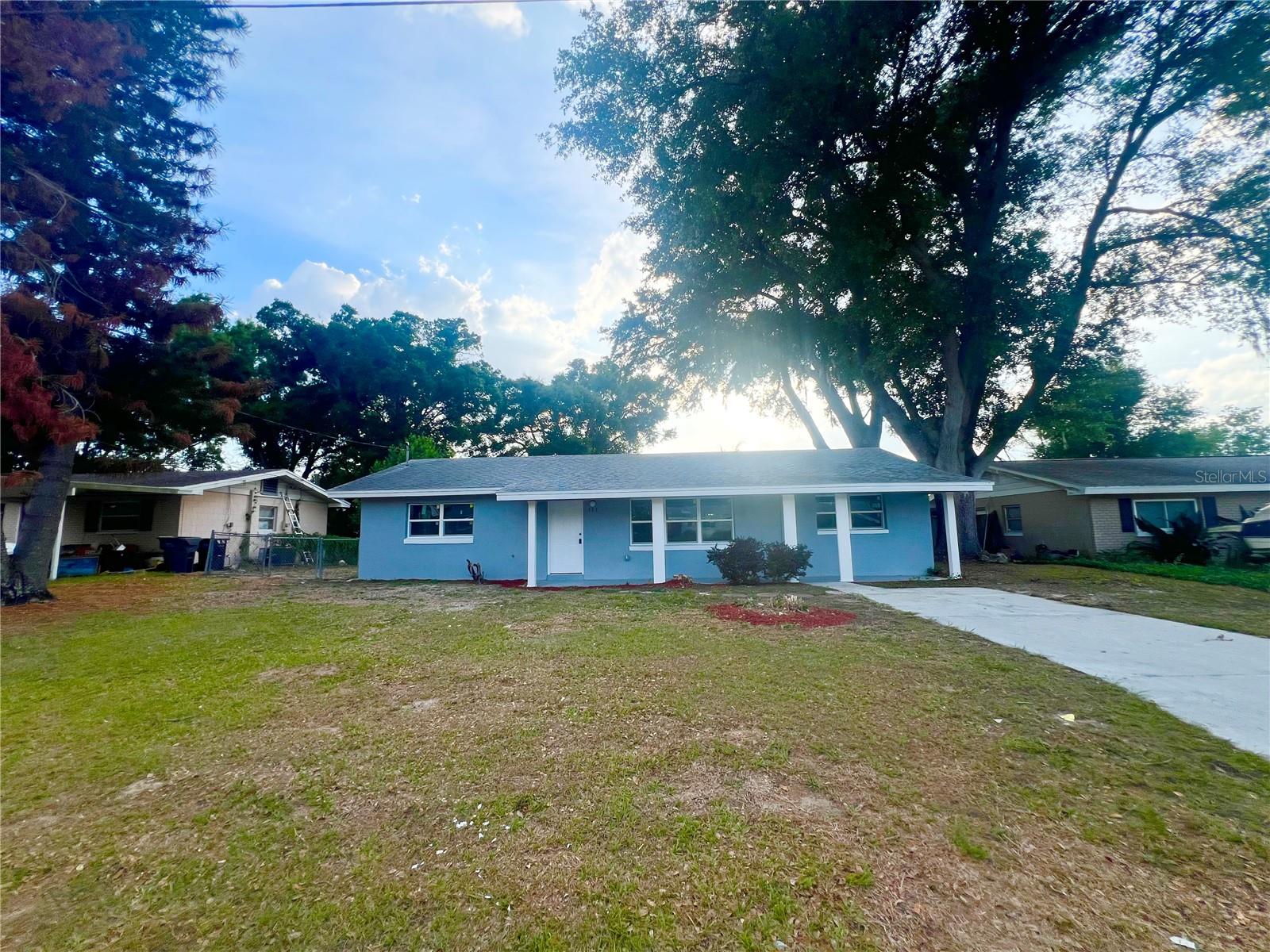 Single Family Residence in WINTER HAVEN, FL - Daniel Dourado
