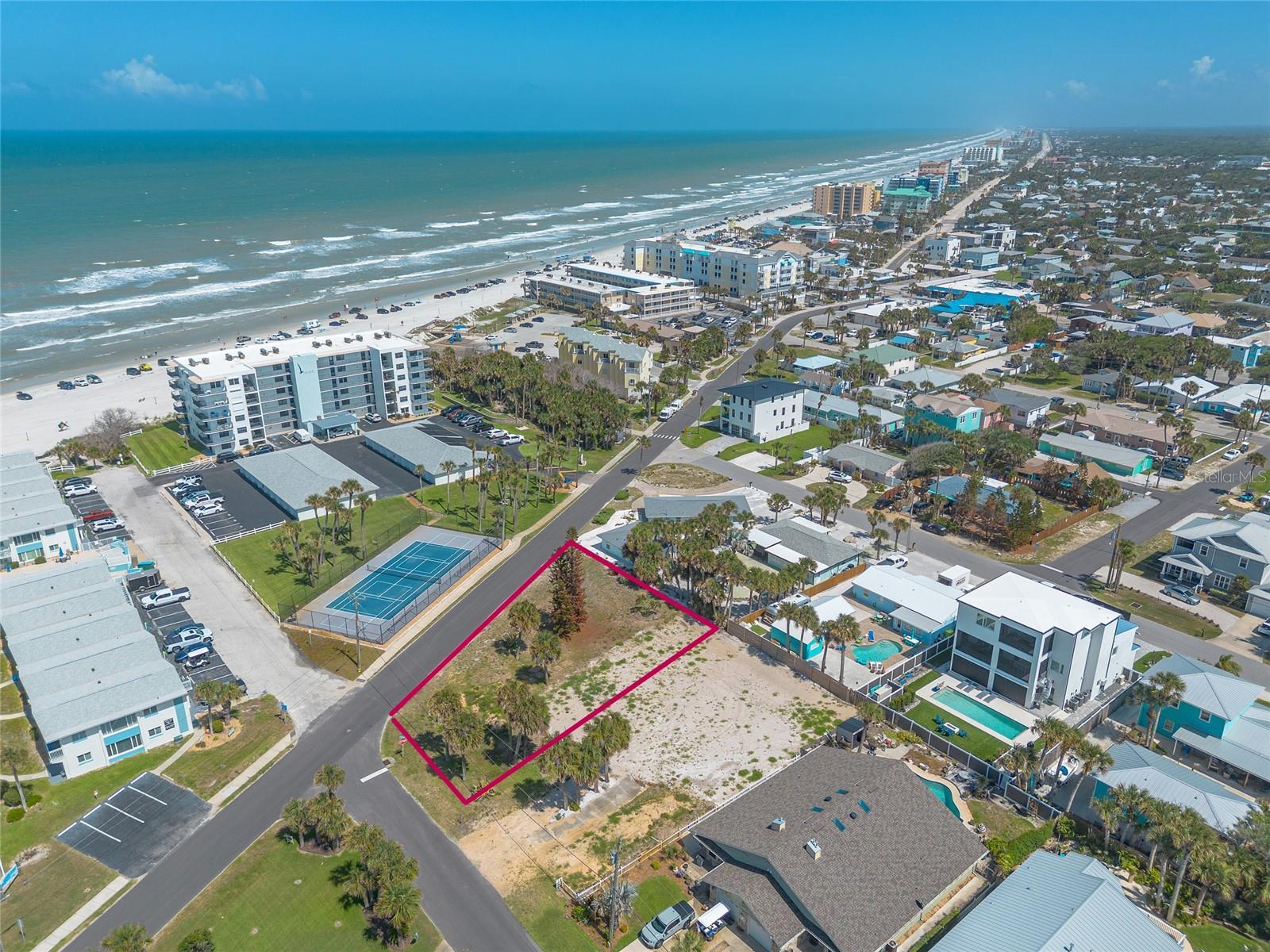  in NEW SMYRNA BEACH, FL - Daniel Dourado