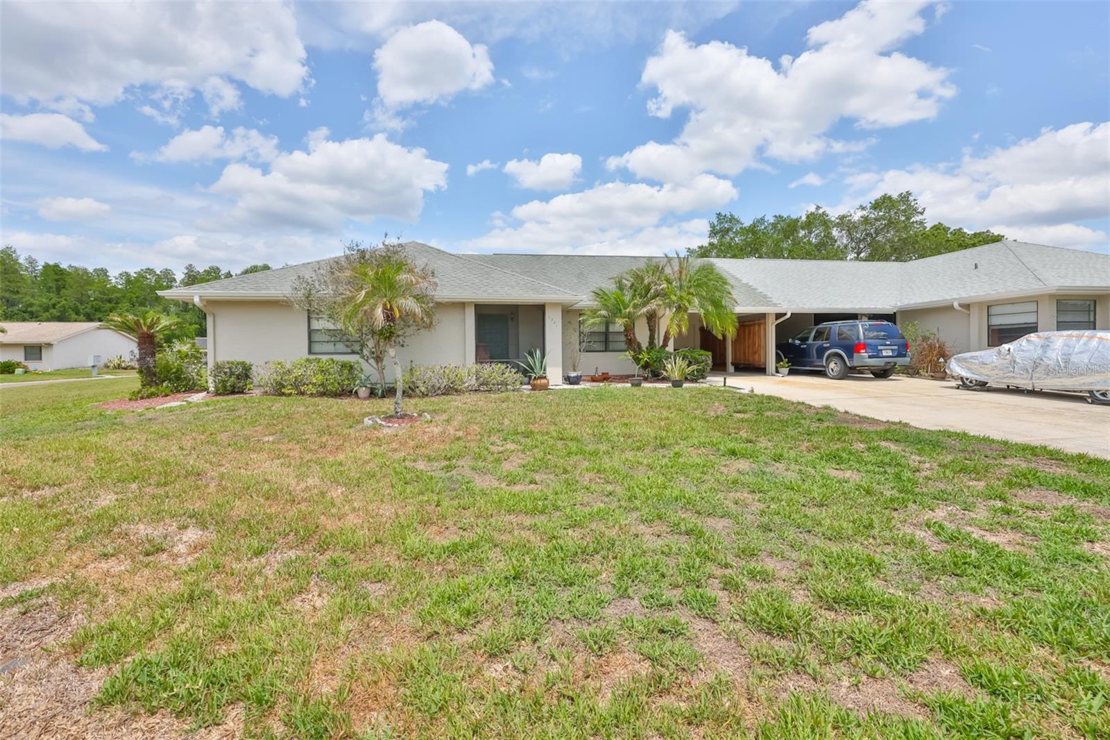 Single Family Residence in SUN CITY CENTER, FL - Daniel Dourado