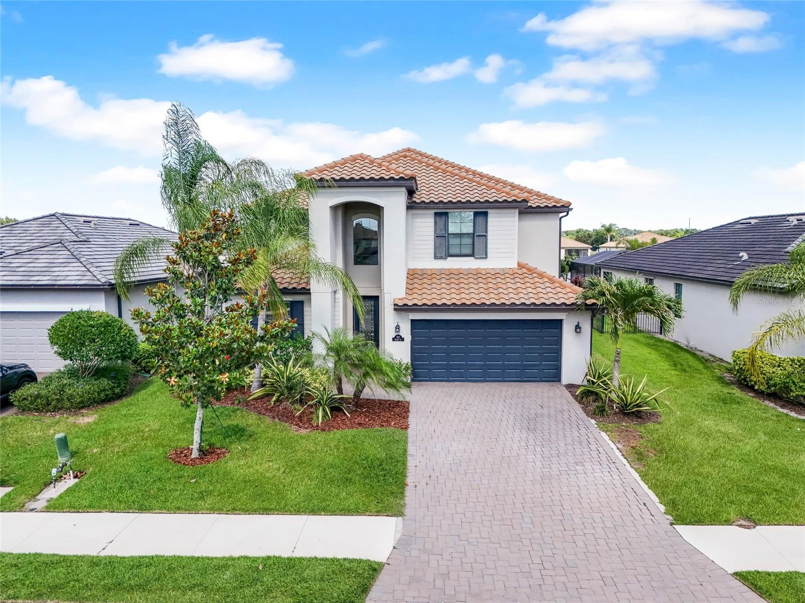 Single Family Residence in BRADENTON, FL - Daniel Dourado