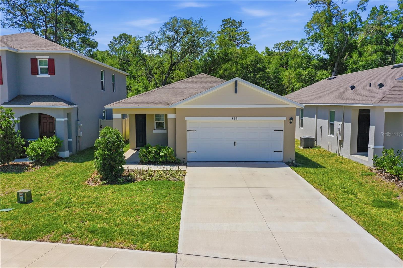 Single Family Residence in DELAND, FL - Daniel Dourado