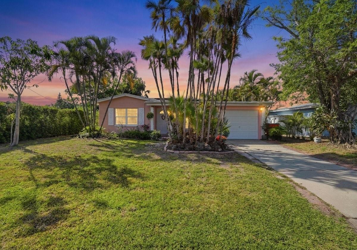 Single Family Residence em SOUTH PASADENA, FL - Daniel Dourado