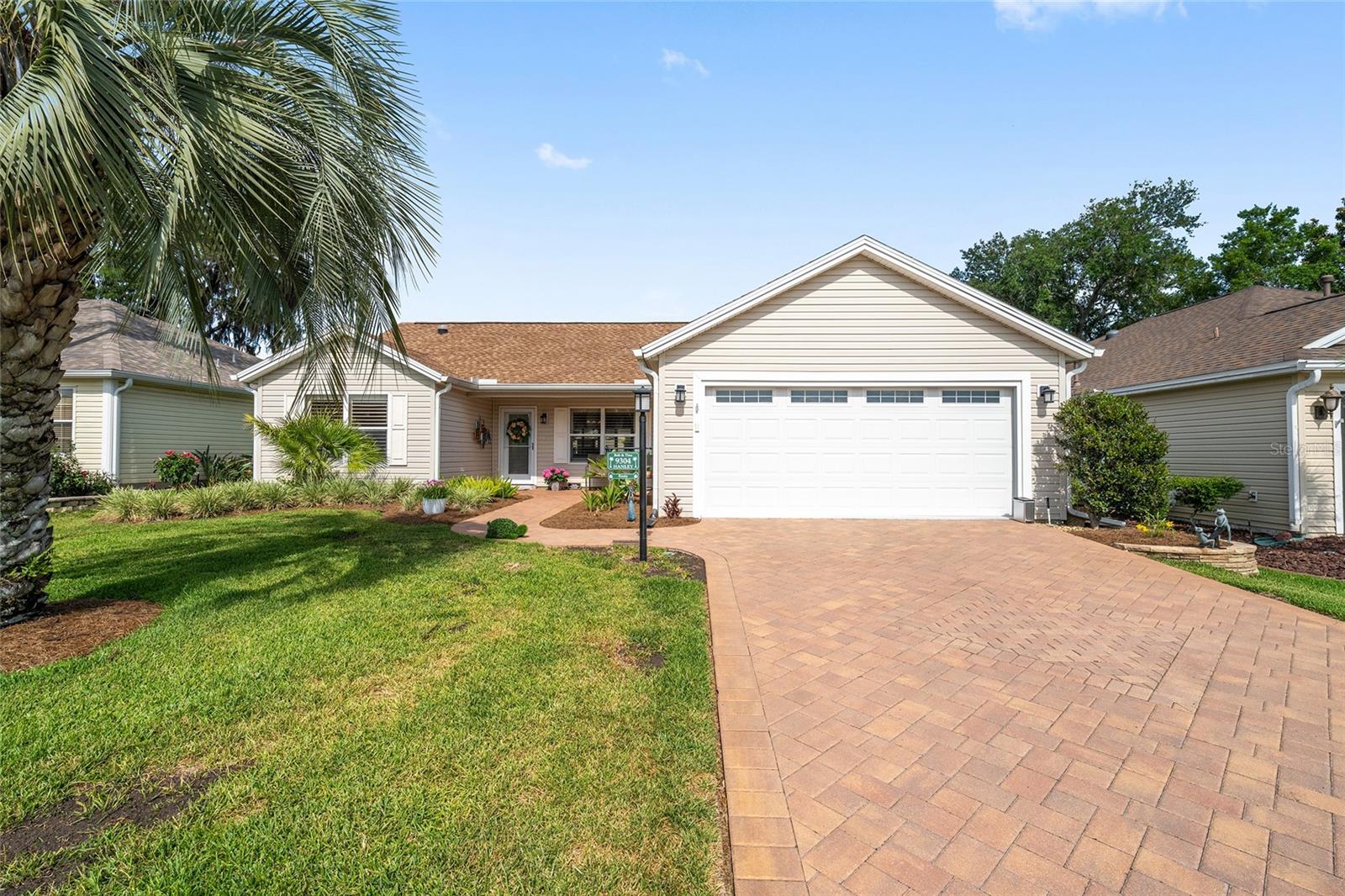 Single Family Residence in THE VILLAGES, FL - Daniel Dourado