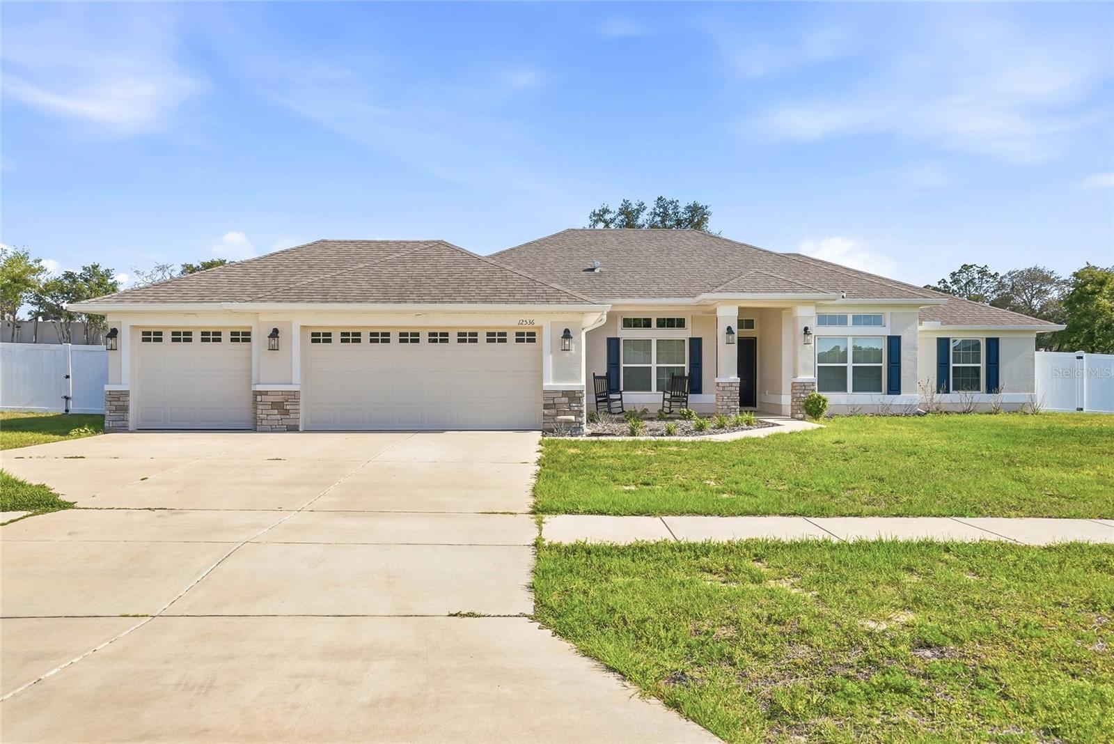 Single Family Residence em SPRING HILL, FL - Daniel Dourado