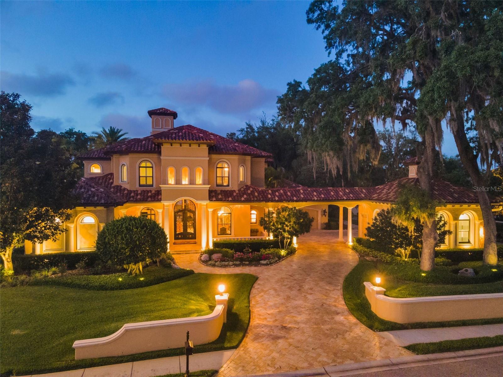 Single Family Residence in TRINITY, FL - Daniel Dourado