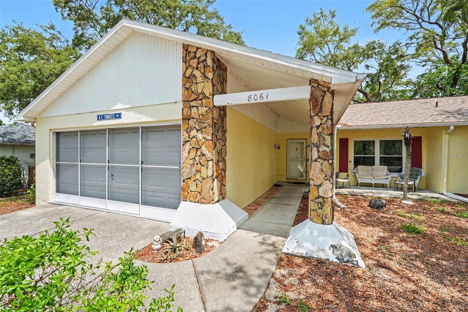 Single Family Residence em SPRING HILL, FL - Daniel Dourado