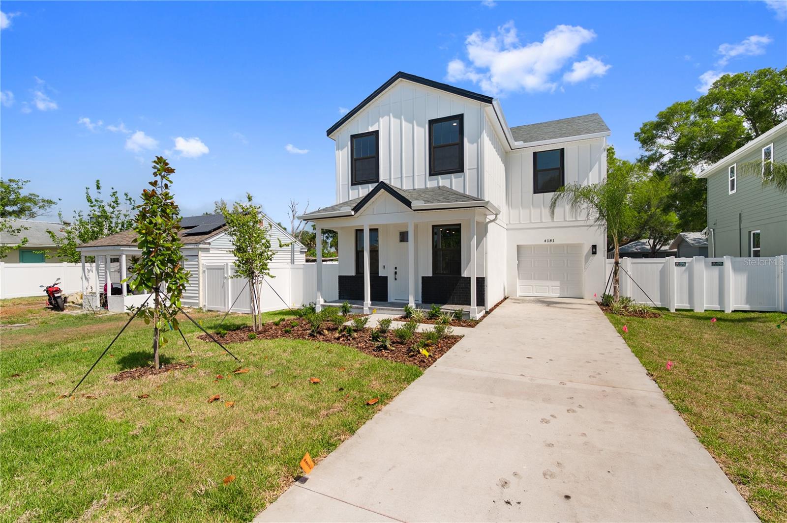 Single Family Residence em ST PETERSBURG, FL - Daniel Dourado