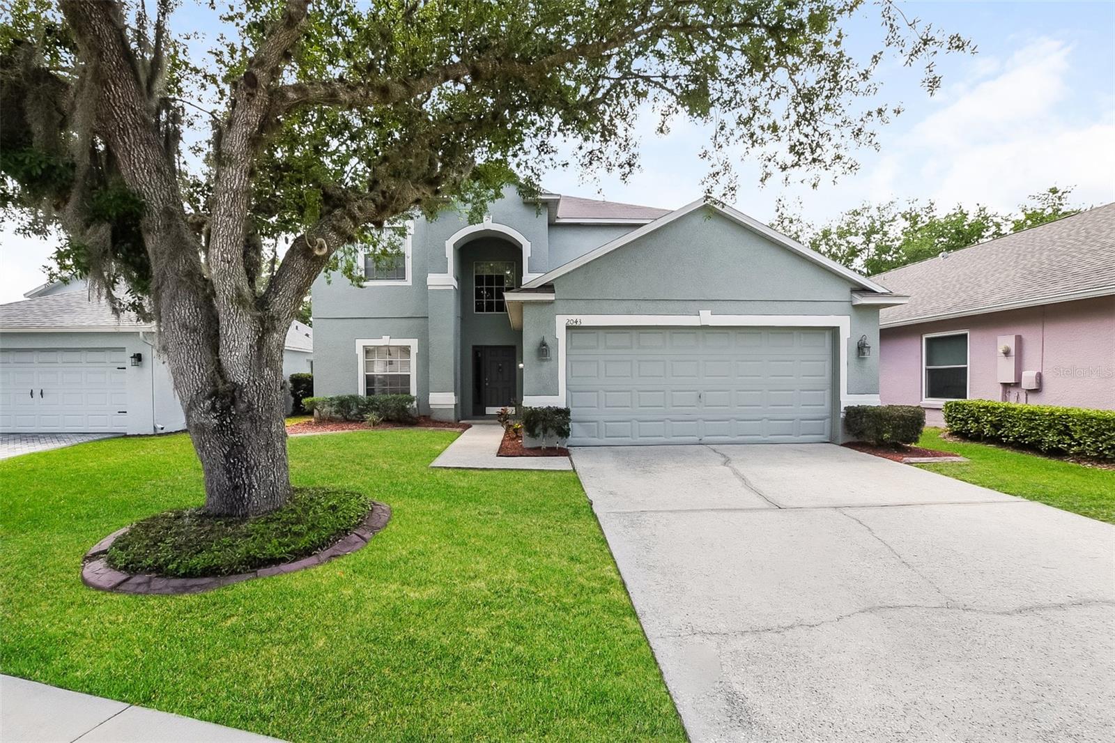 Single Family Residence in ORLANDO, FL - Daniel Dourado