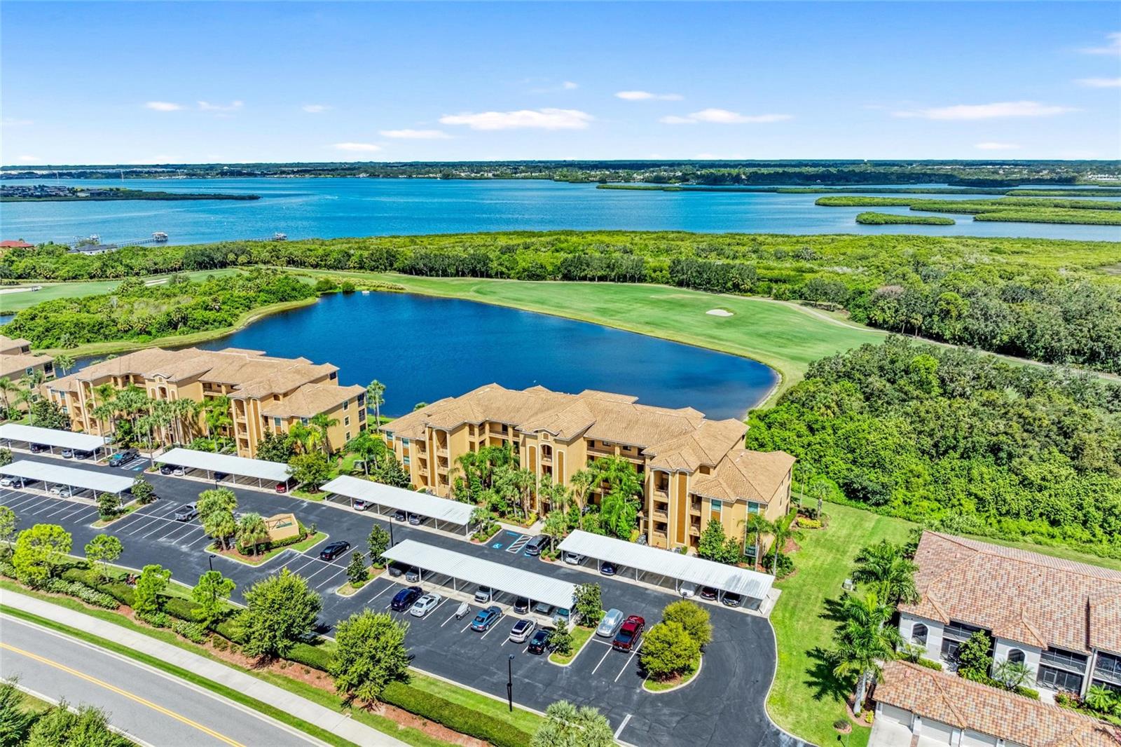 Condominium in BRADENTON, FL - Daniel Dourado