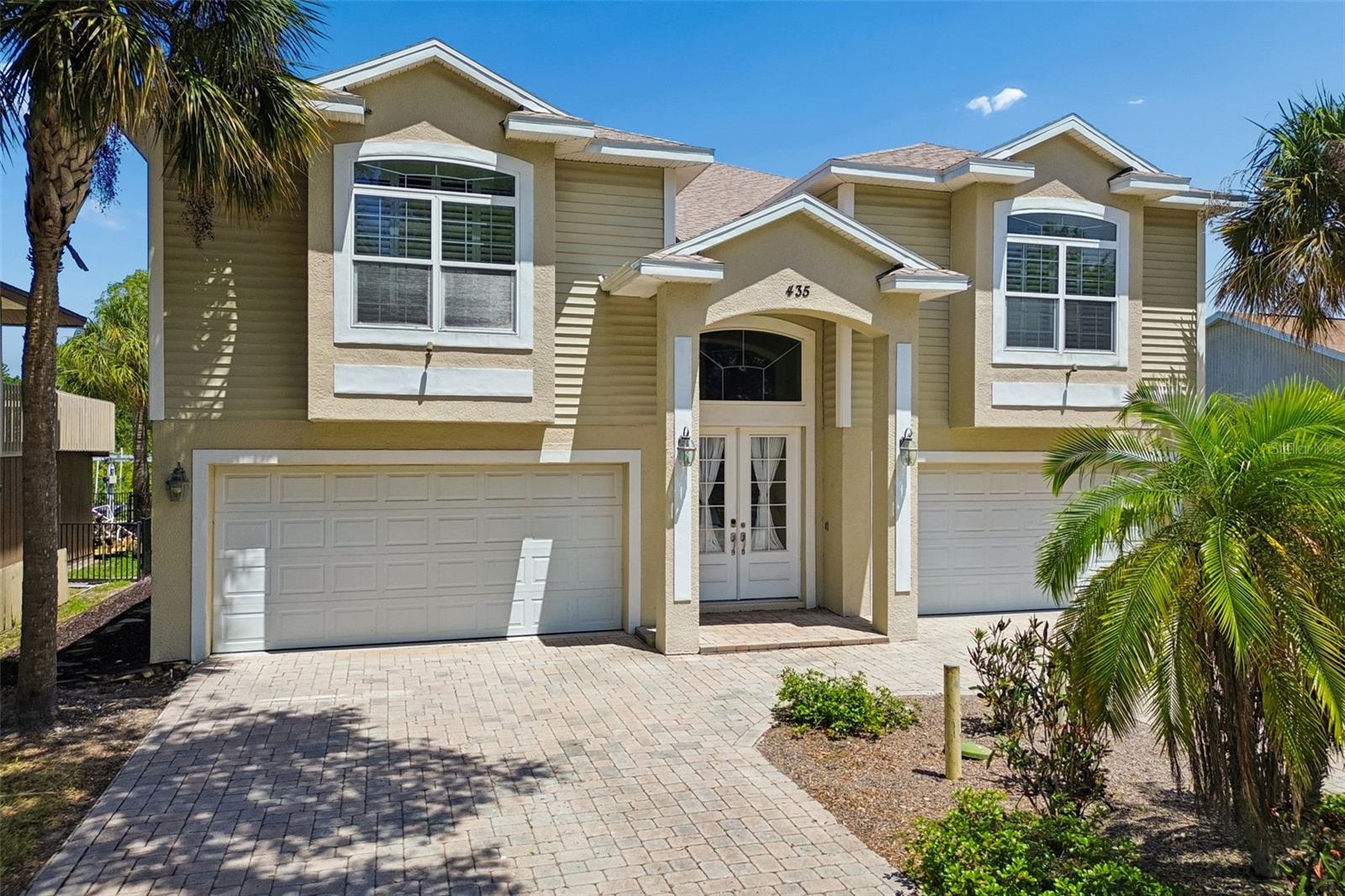 Single Family Residence em PALM HARBOR, FL - Daniel Dourado