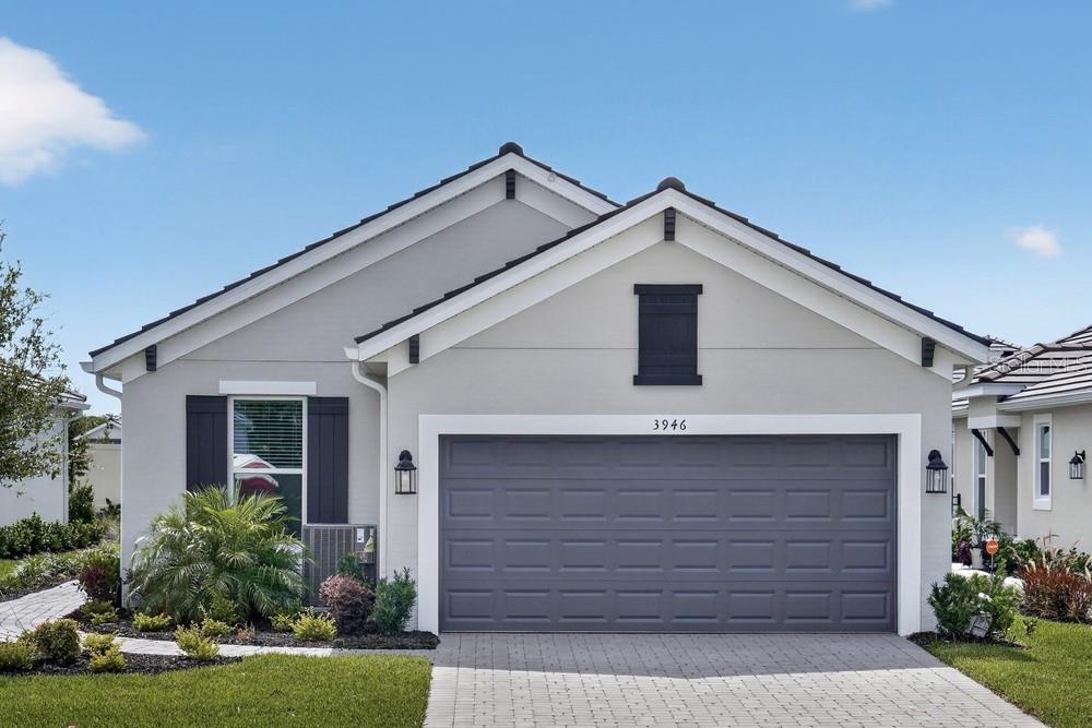 Single Family Residence in WESLEY CHAPEL, FL - Daniel Dourado