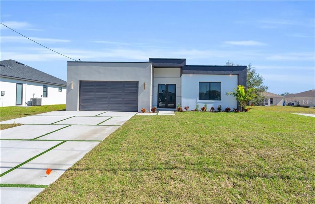 Single Family Residence in CAPE CORAL, FL - Daniel Dourado