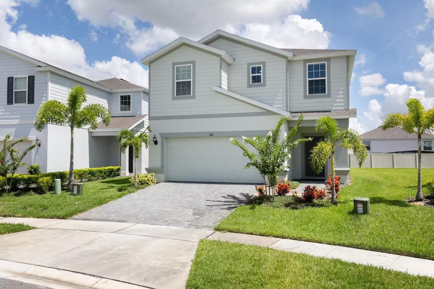 Single Family Residence in DAVENPORT, FL - Daniel Dourado
