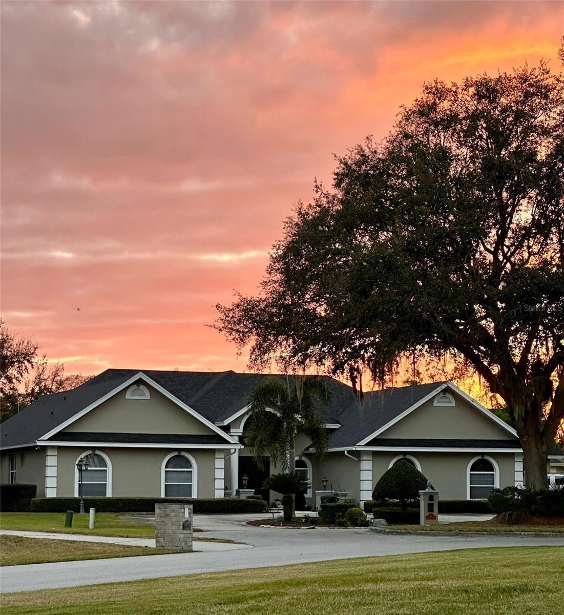 Single Family Residence in WINTER HAVEN, FL - Daniel Dourado