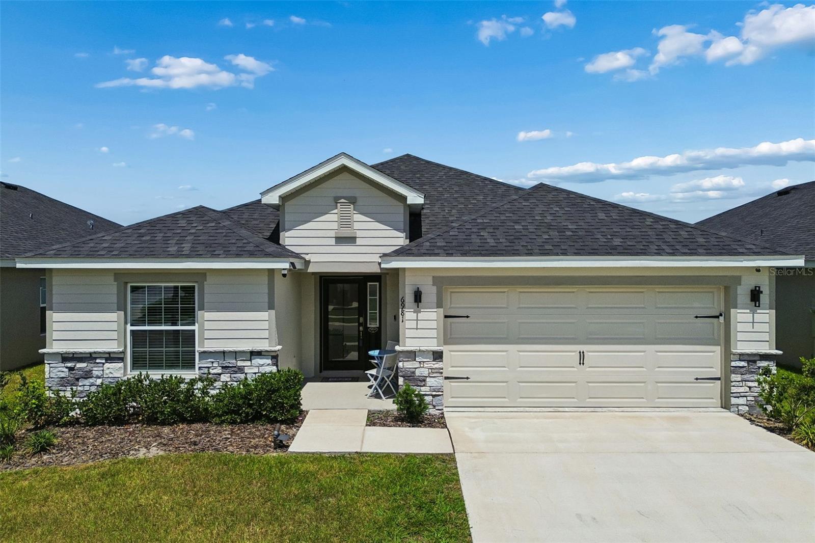 Single Family Residence in ZEPHYRHILLS, FL - Daniel Dourado