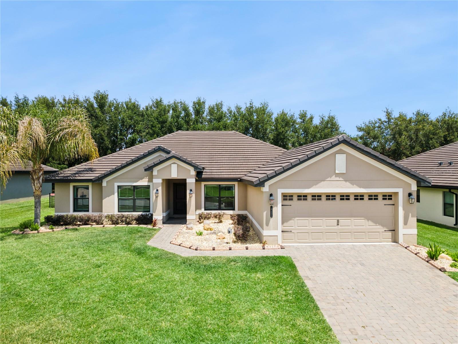 Single Family Residence in AUBURNDALE, FL - Daniel Dourado