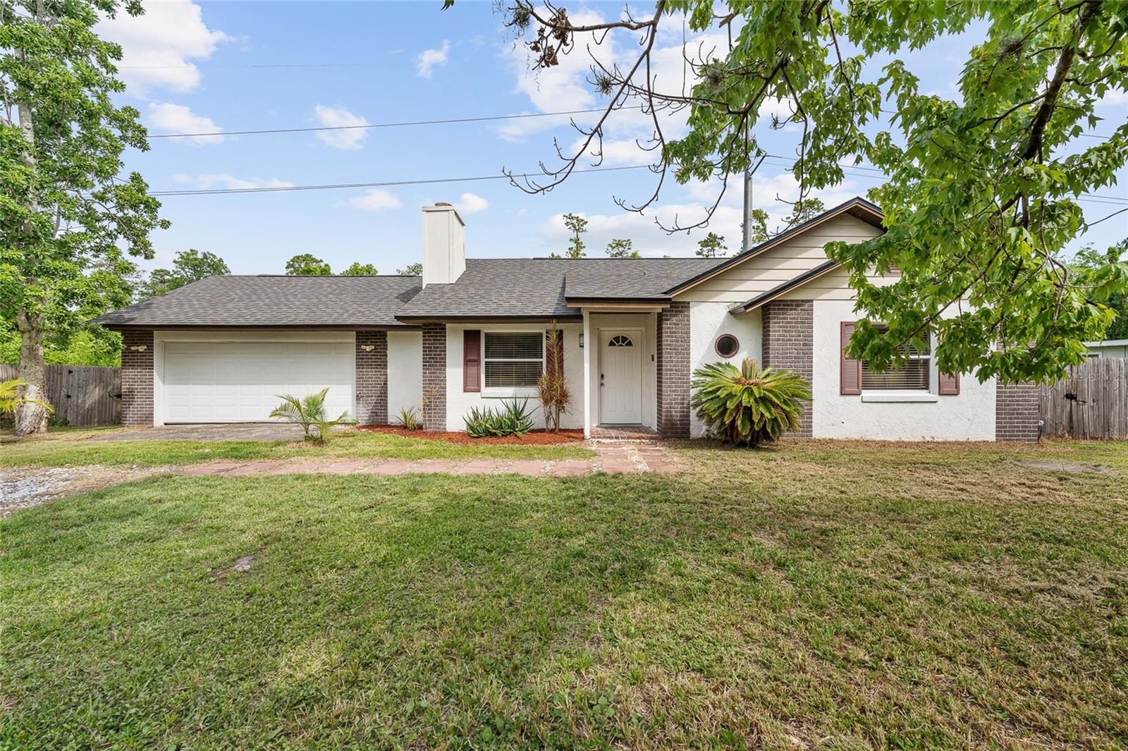 Single Family Residence in LONGWOOD, FL - Daniel Dourado
