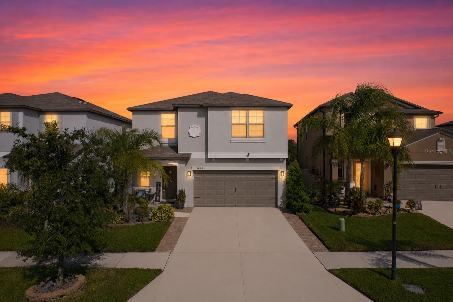 Single Family Residence in APOLLO BEACH, FL - Daniel Dourado