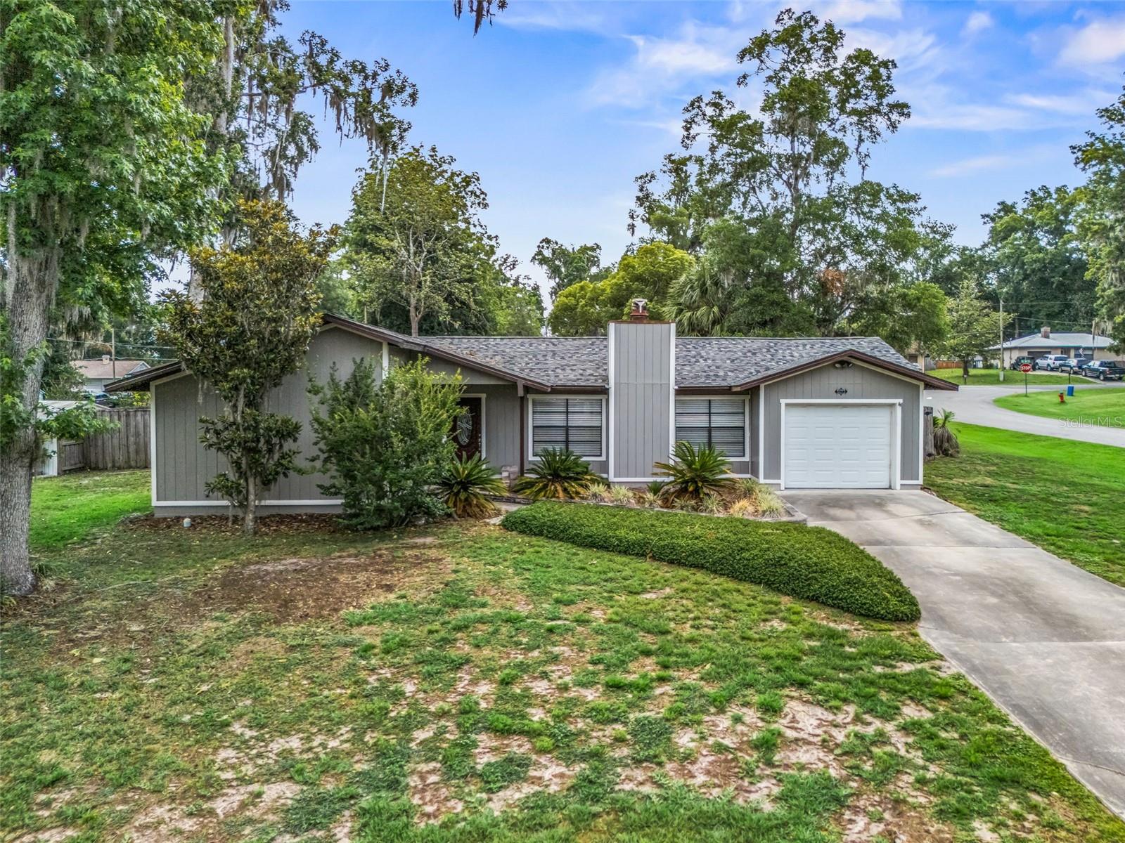Single Family Residence in OCALA, FL - Daniel Dourado