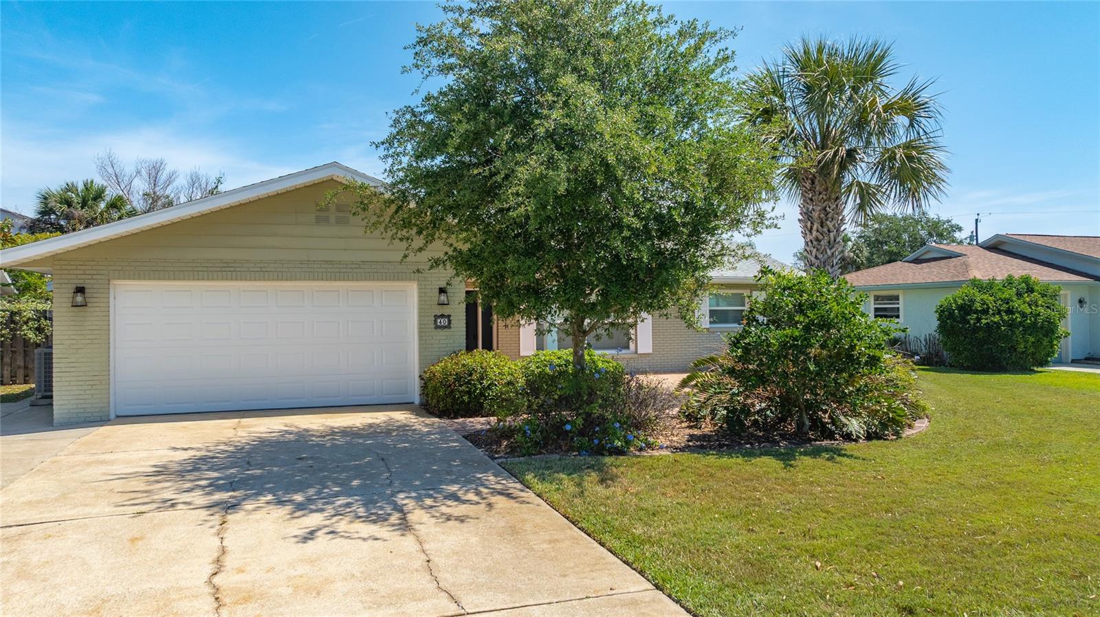 Single Family Residence in NEW SMYRNA BEACH, FL - Daniel Dourado