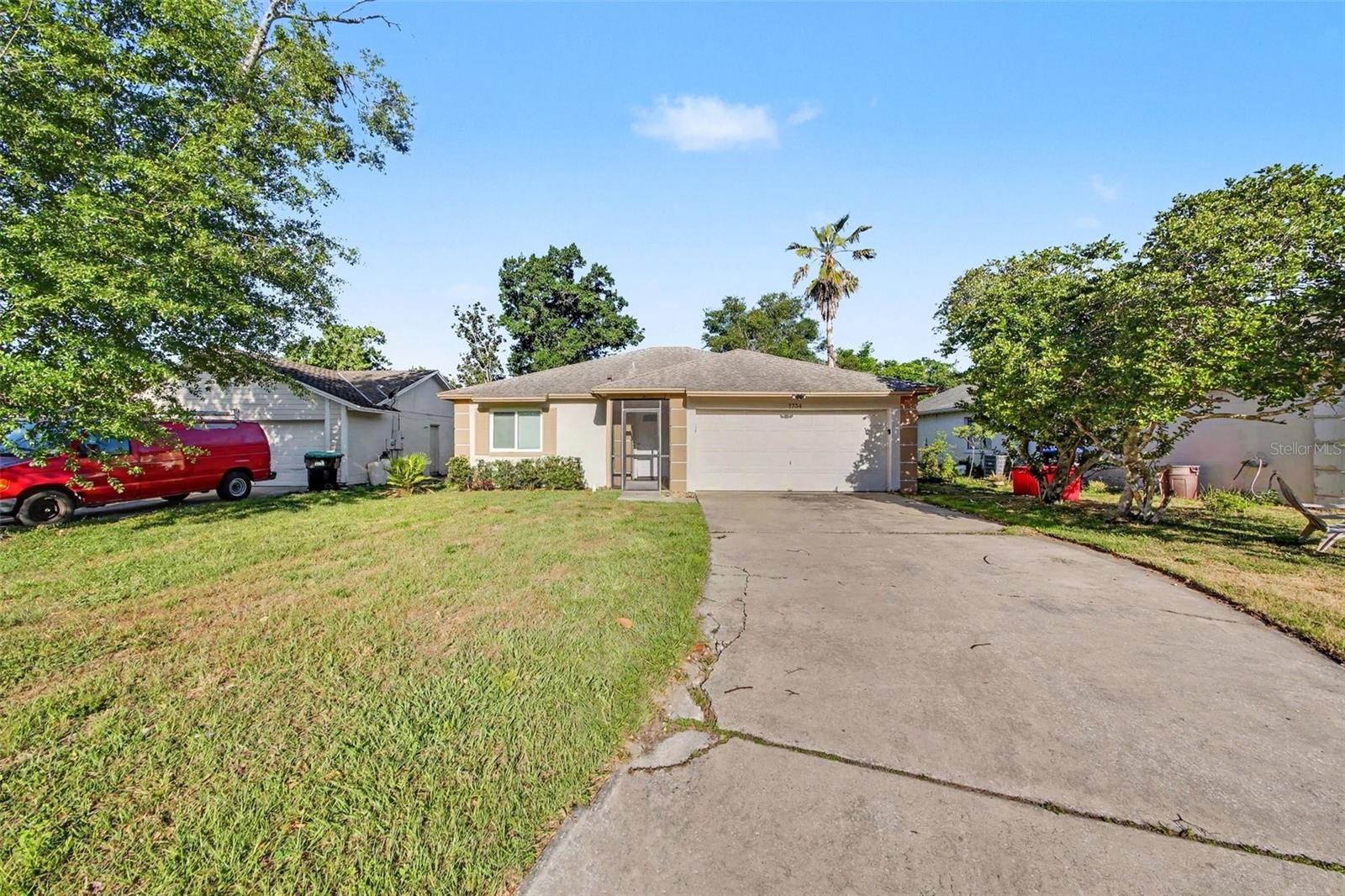 Single Family Residence in ORLANDO, FL - Daniel Dourado