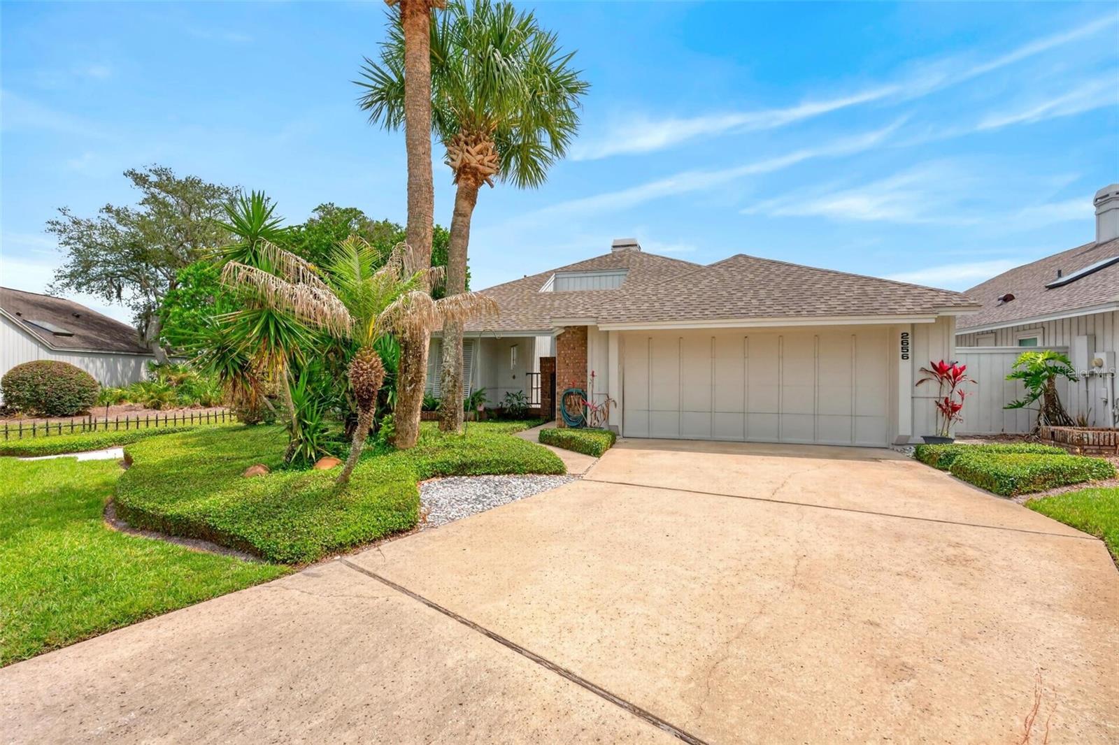 Single Family Residence in LONGWOOD, FL - Daniel Dourado