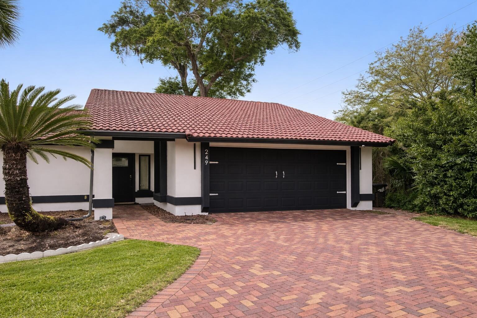 Single Family Residence em ALTAMONTE SPRINGS, FL - Daniel Dourado