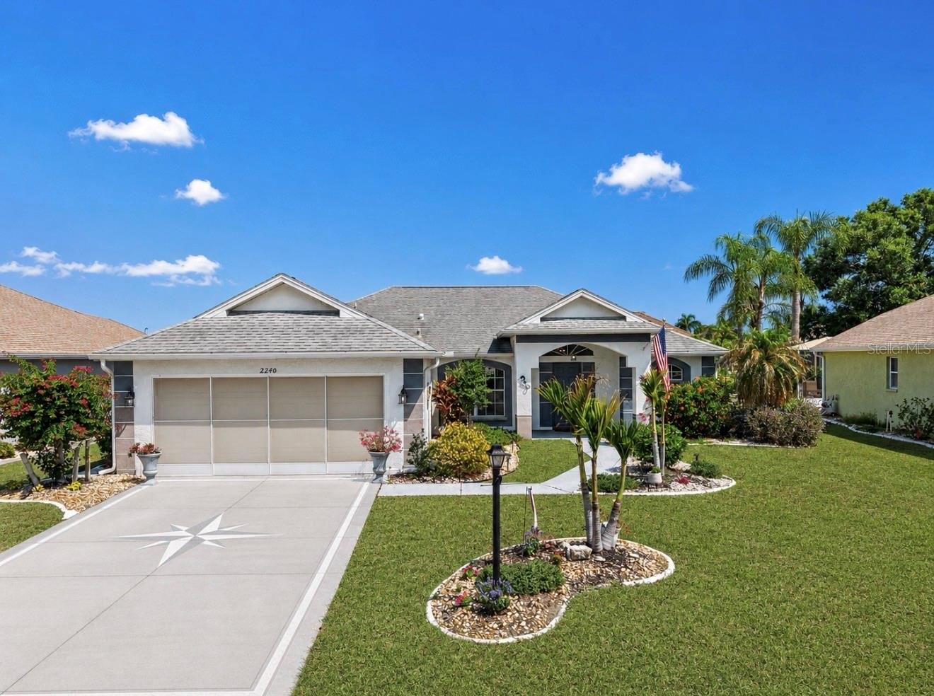 Single Family Residence in SUN CITY CENTER, FL - Daniel Dourado