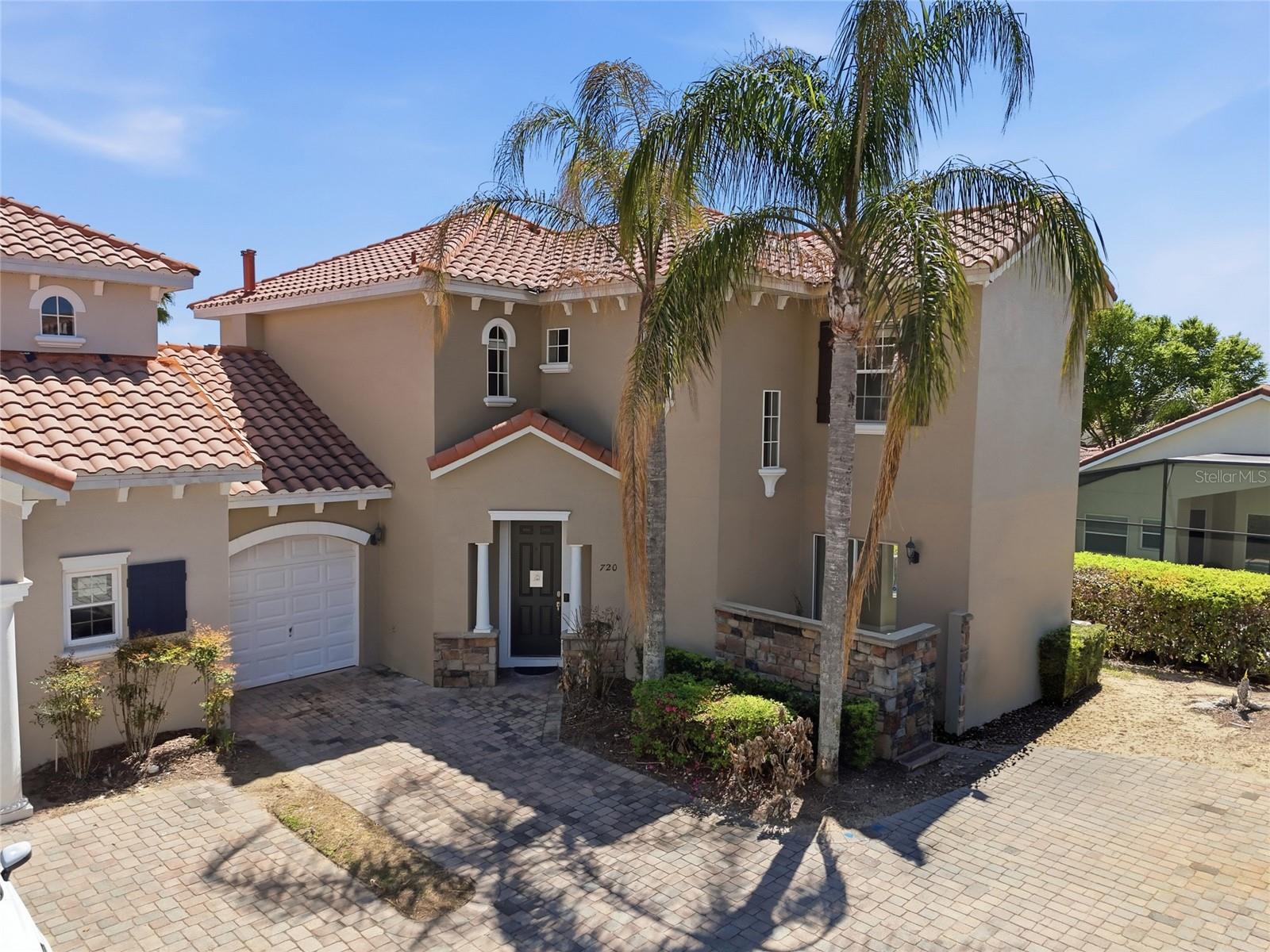 Townhouse in DAVENPORT, FL - Daniel Dourado