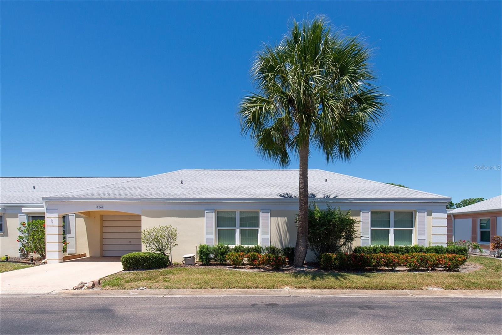 Condominium in SEMINOLE, FL - Daniel Dourado