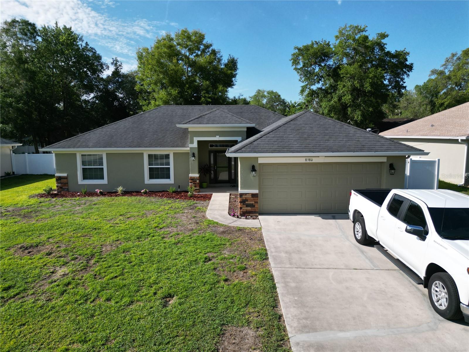 Single Family Residence in SUMMERFIELD, FL - Daniel Dourado