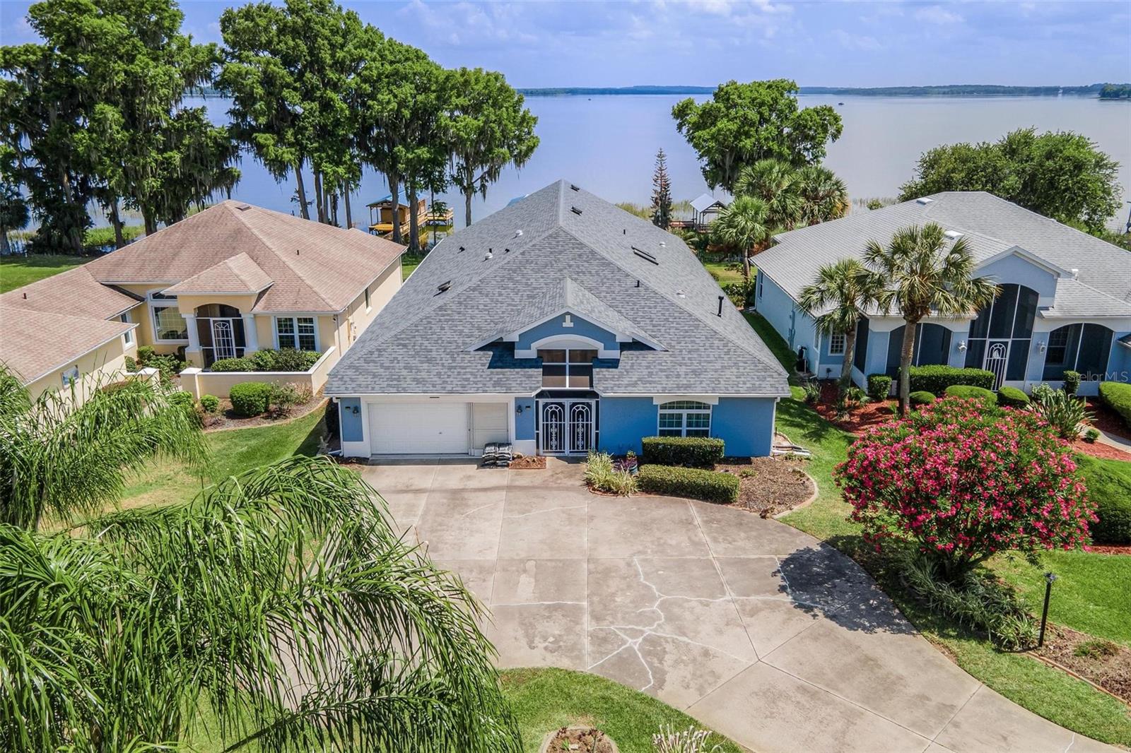 Single Family Residence in TAVARES, FL - Daniel Dourado