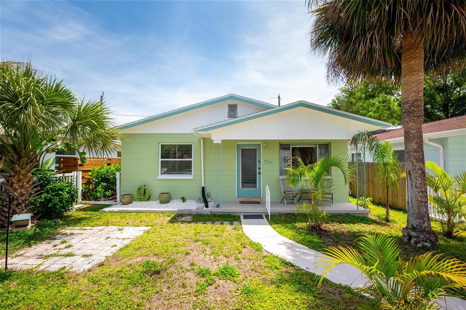 Single Family Residence em GULFPORT, FL - Daniel Dourado