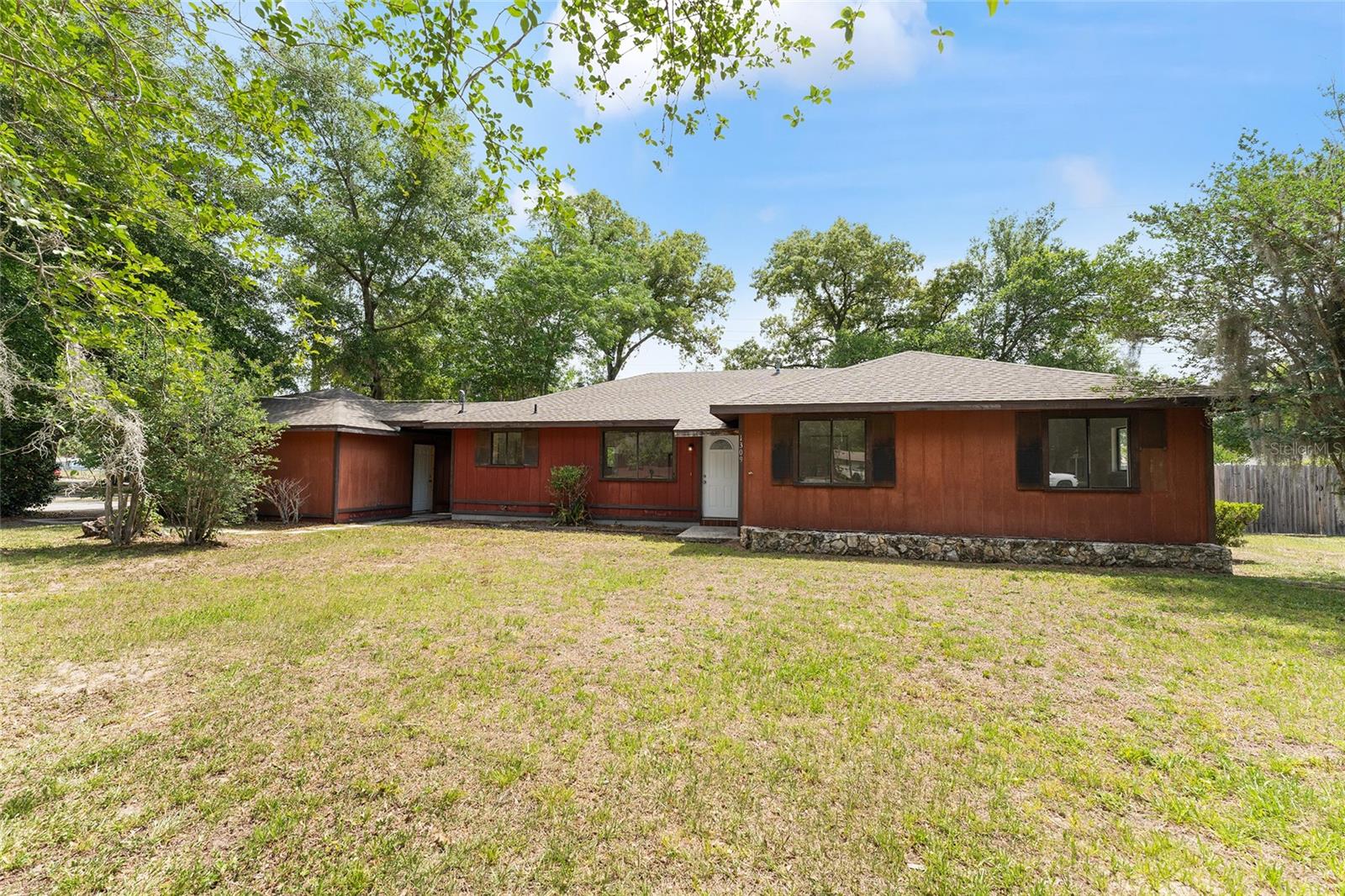 Single Family Residence in OCALA, FL - Daniel Dourado
