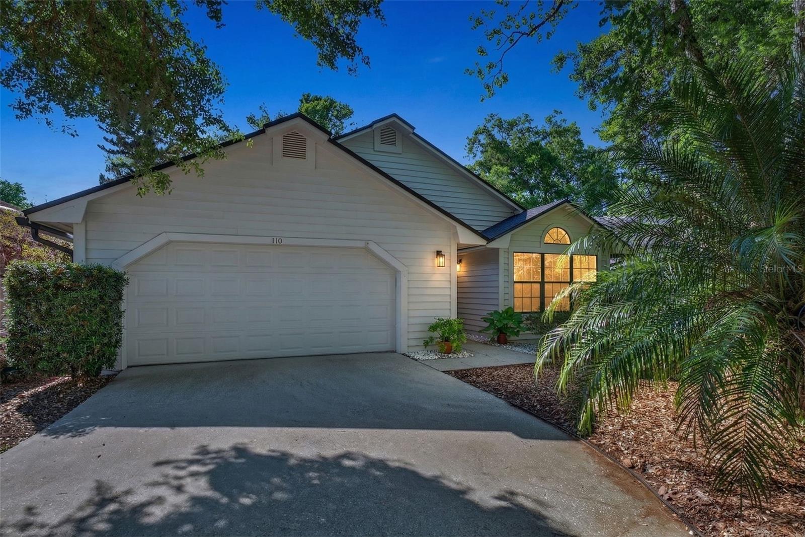 Single Family Residence in LONGWOOD, FL - Daniel Dourado