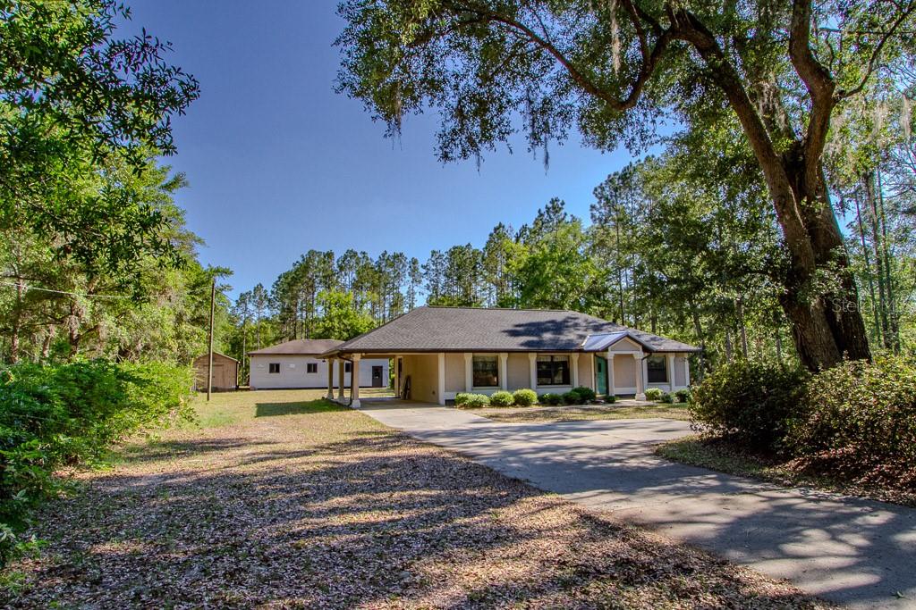 Single Family Residence in FORT WHITE, FL - Daniel Dourado