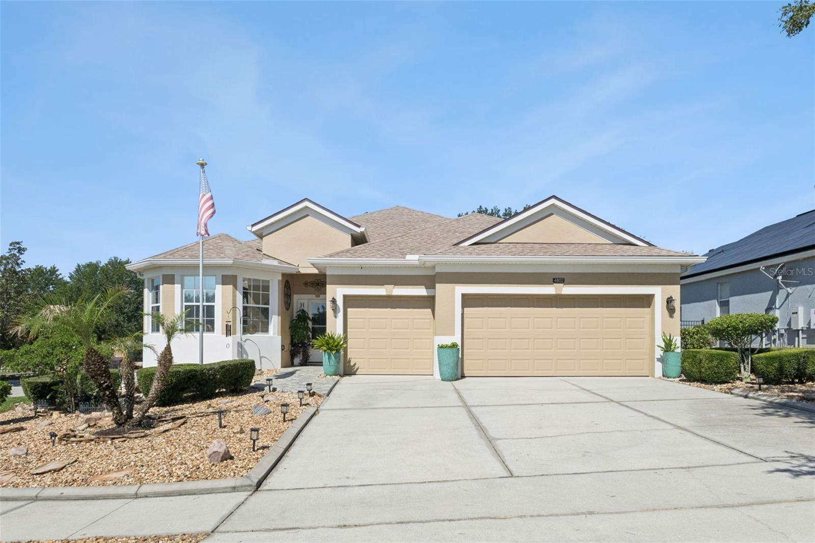 Single Family Residence em MOUNT DORA, FL - Daniel Dourado