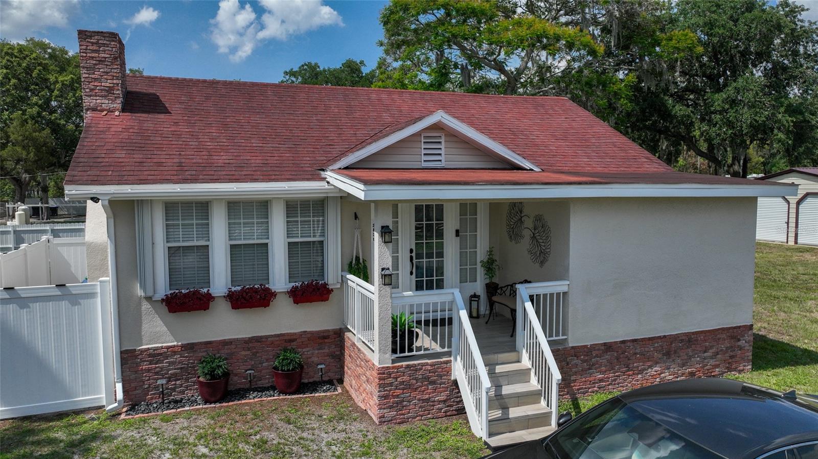 Single Family Residence in ORLANDO, FL - Daniel Dourado