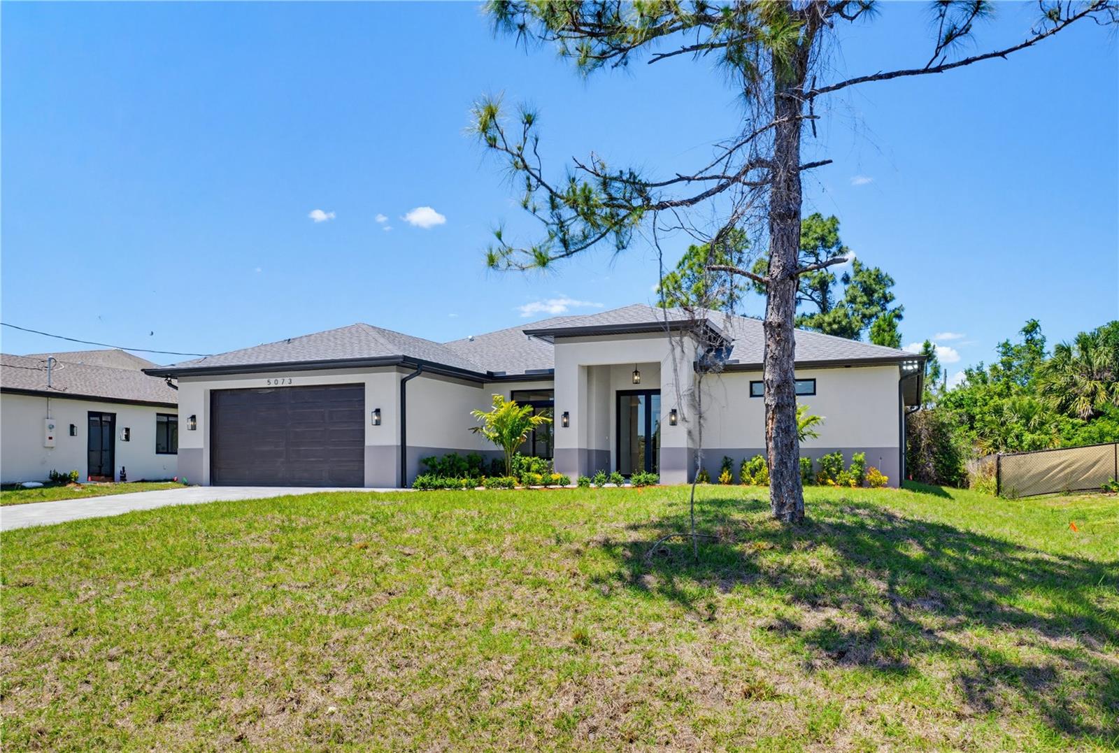 Single Family Residence in NORTH PORT, FL - Daniel Dourado