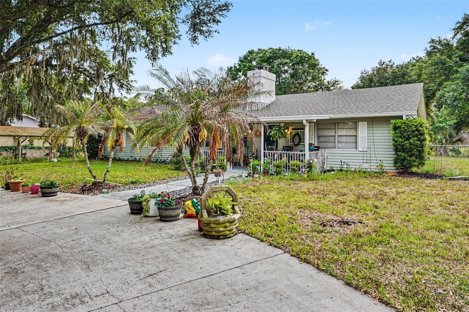 Single Family Residence in DAVENPORT, FL - Daniel Dourado