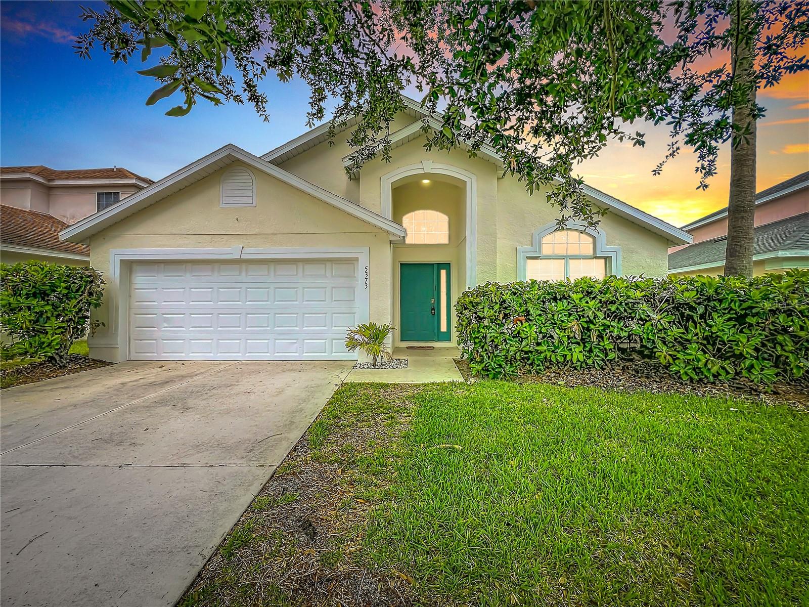 Single Family Residence in ORLANDO, FL - Daniel Dourado