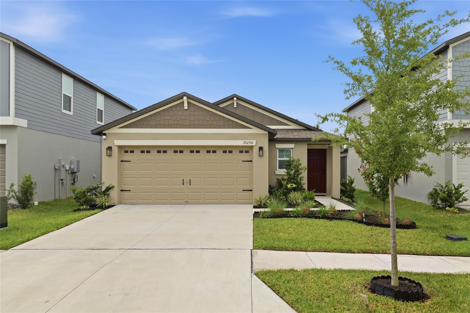 Single Family Residence in ZEPHYRHILLS, FL - Daniel Dourado