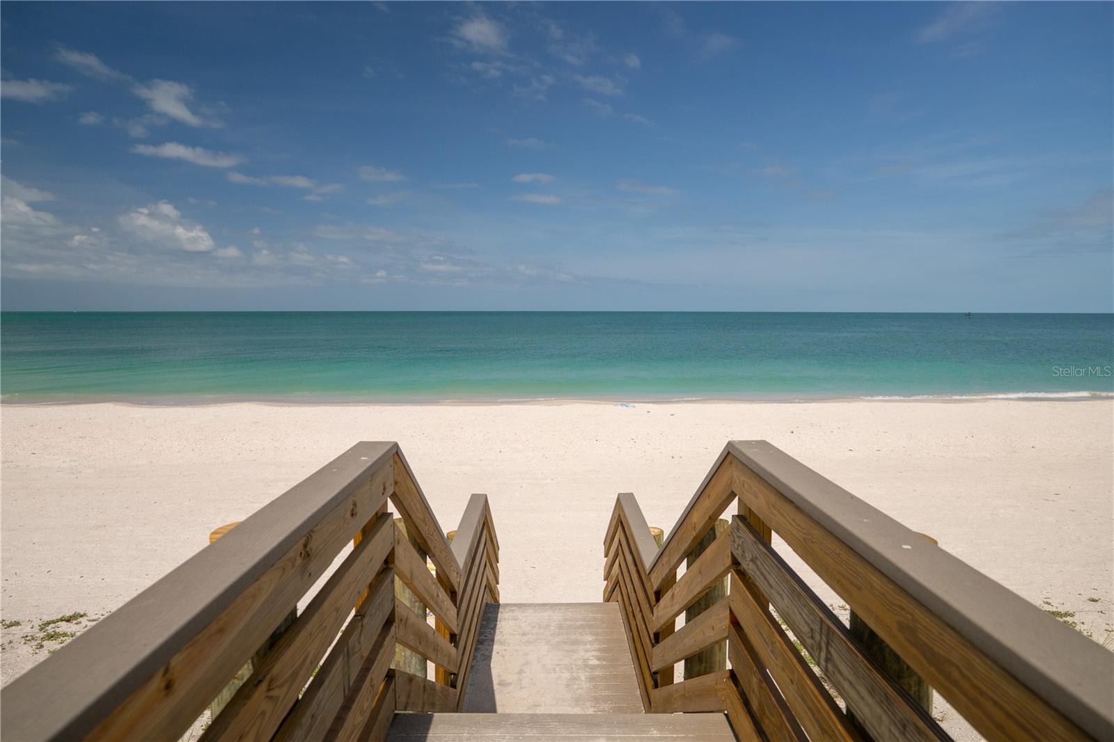 Condominium em ST PETE BEACH, FL - Daniel Dourado