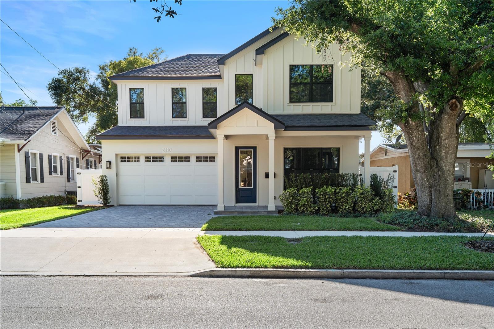 Single Family Residence in WINTER PARK, FL - Daniel Dourado