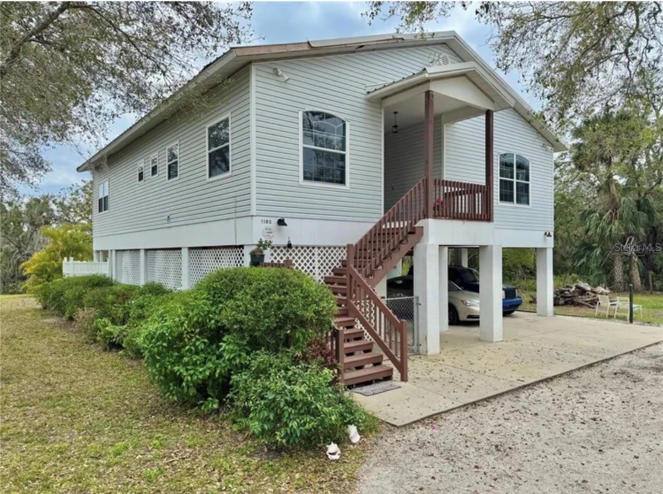 Single Family Residence in BRADENTON, FL - Daniel Dourado