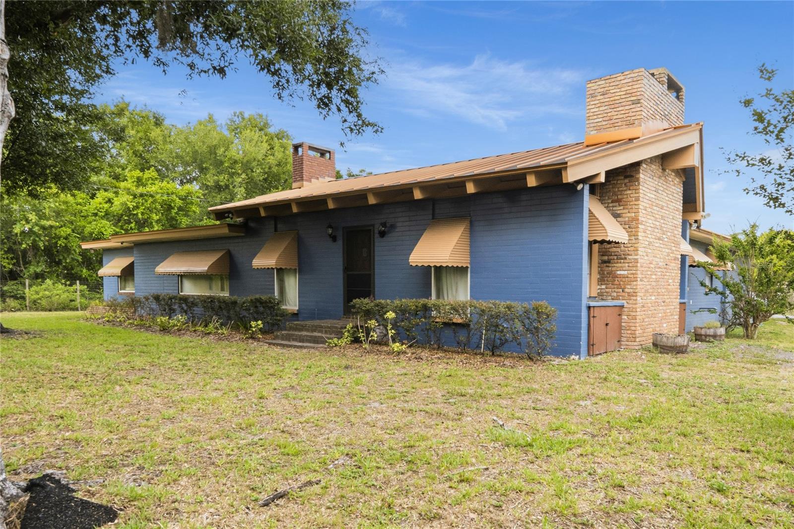 Single Family Residence in ORLANDO, FL - Daniel Dourado