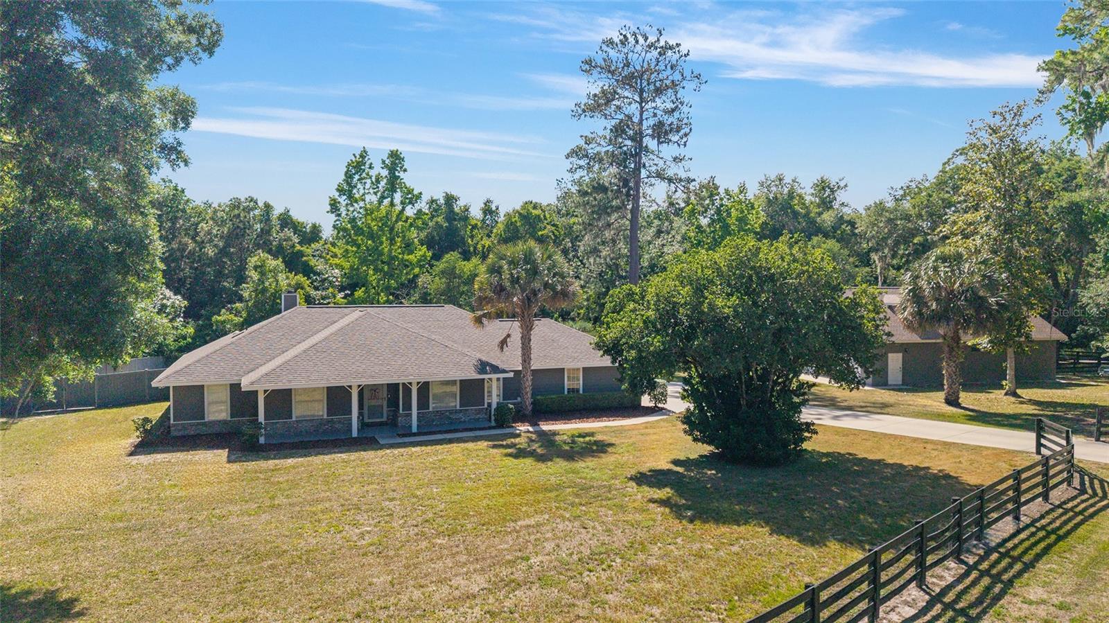 Single Family Residence in OCALA, FL - Daniel Dourado