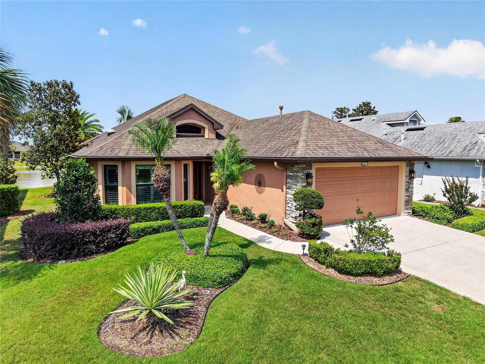 Single Family Residence em MOUNT DORA, FL - Daniel Dourado